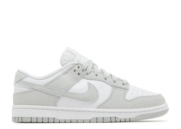 NIKE DUNK LOW ‘LIGHT SILVER CORDUROY' (W)