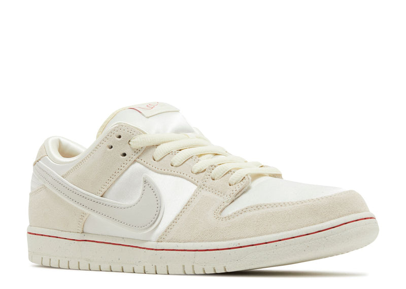 NIKE DUNK LOW SB CITY OF LOVE COLLECTION - ‘LIGHT BONE'