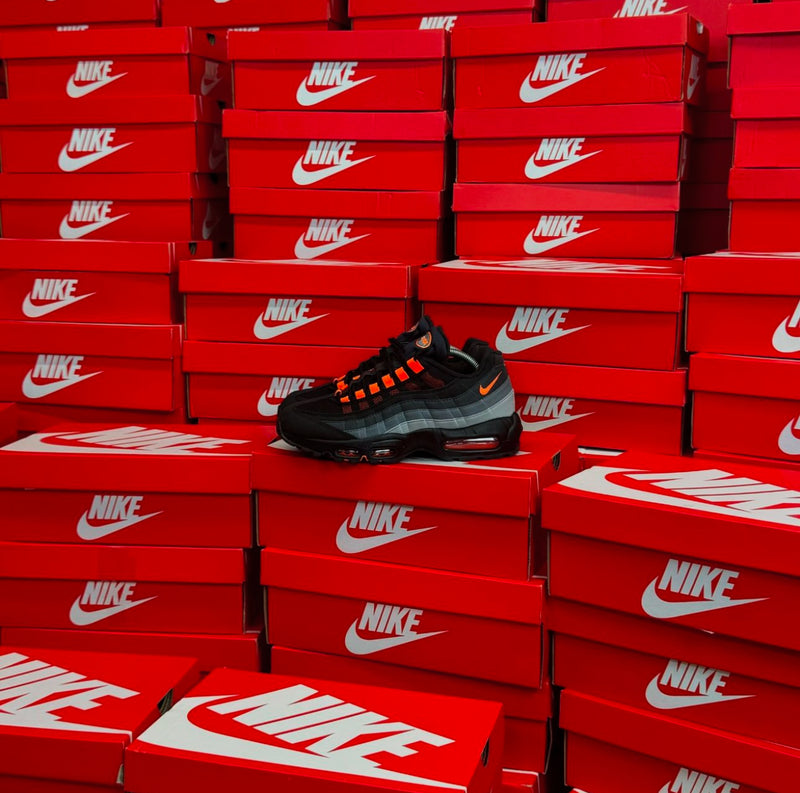 NIKE AIR MAX 95 ’HYPER CRIMSON’