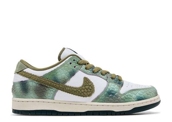 NIKE SB DUNK LOW ‘ALEXIS SABLONE 'CHAMELEON'