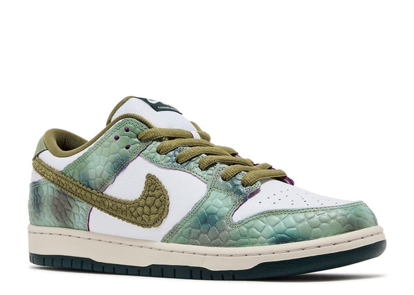 NIKE SB DUNK LOW ‘ALEXIS SABLONE 'CHAMELEON'